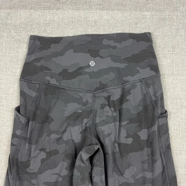 Lululemon Leggings Womens 8 Black Camo High Rise Ankle Pockets Yoga Gym Workout - Image 7