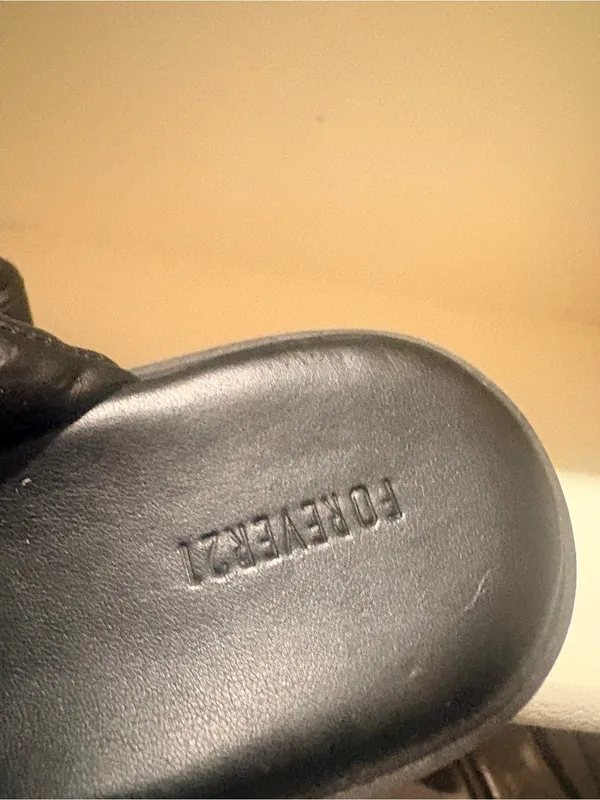 Forever 21 Black Chunky Platform Thong Sandals - Image 6