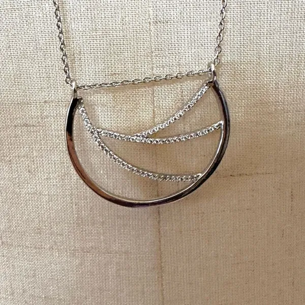 Lauren Conrad silver tone rhinestone pendant necklace - Image 11