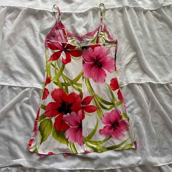 Bisou Bisou Y2K Tropical Flower Chemise with Lace Trim - Image 8