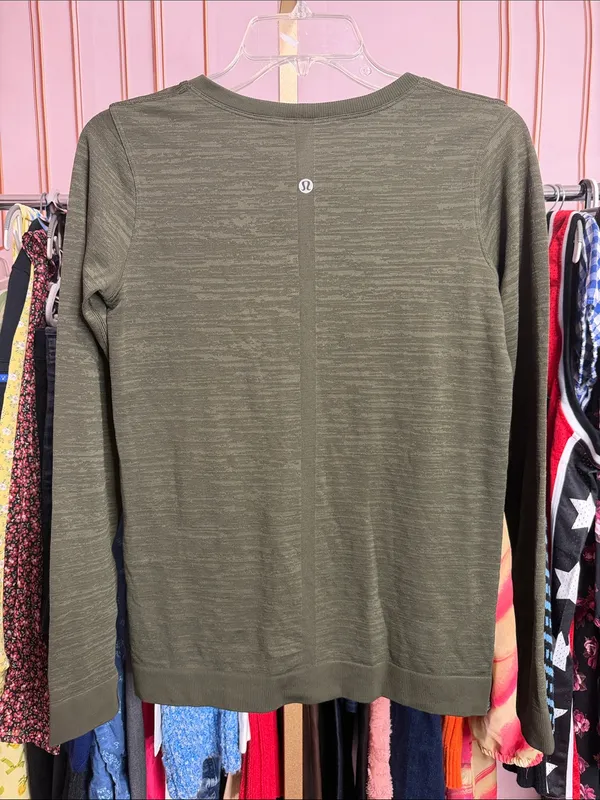 Lululemon Swiftly Relaxed Long Sleeve Dark Olive / Fatigue Green. Size 4 - Image 4