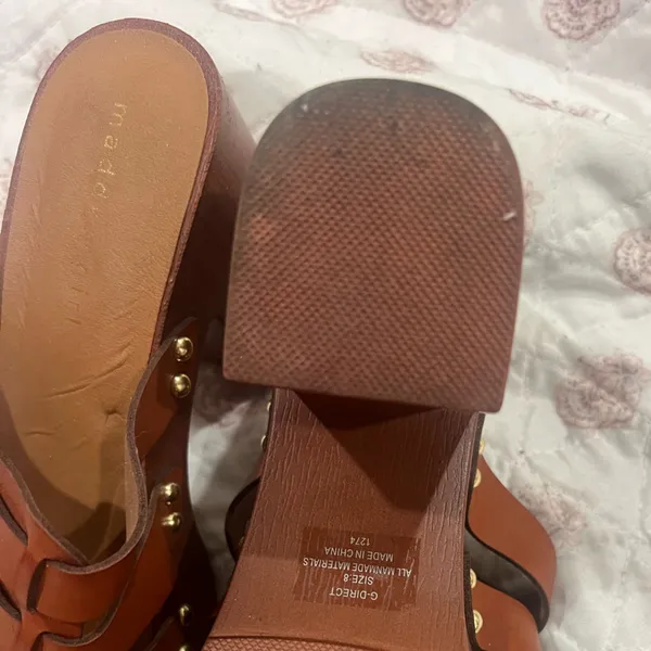 Madden Girl 8 chunky Brown Platform Heels - Image 3