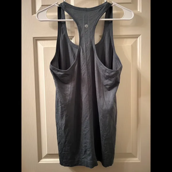 Lululemon Swiftly Tech Racerback Tank Top Size 10 Green Hip Length - Image 3