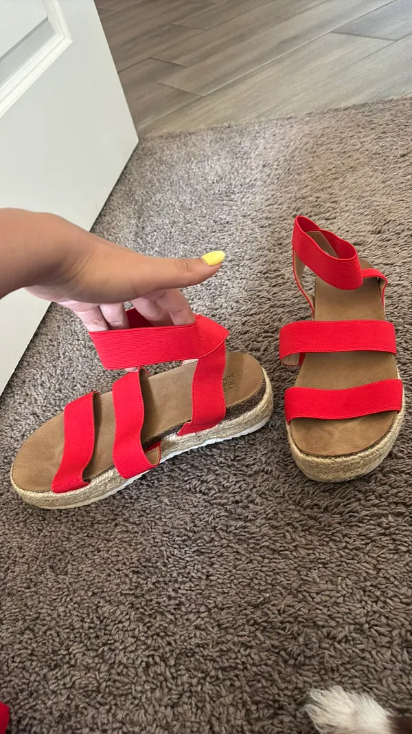 Time and Tru Sandals Platform - Image 2