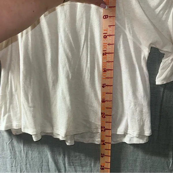 Free people we the free White linen blend cold Shoulder slouchy T-shirt Petite S - Image 8