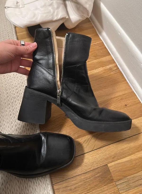 Princess Polly Black Booties - Image 2