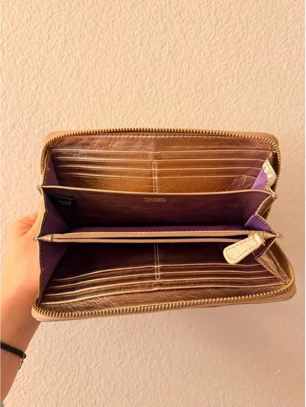 Sparkly Gold Vintage Coach Wallet - Image 3