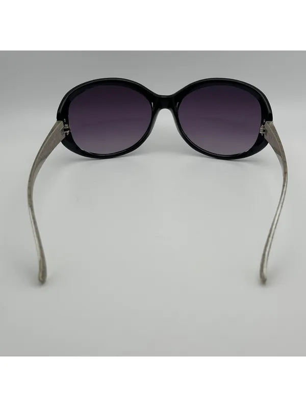 Guess Women's Black Oversized Sunglasses with Patterned Arms - Image 6