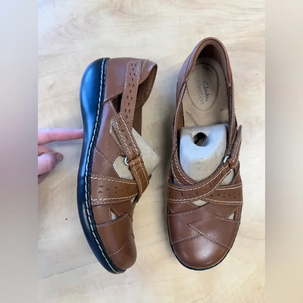 CLARKS NWOT Ashland Spin Q Mary Jane Flats Tan 7.5 - Image 12