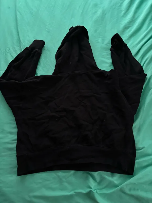 Old navy size medium crop hoodie  - Image 3