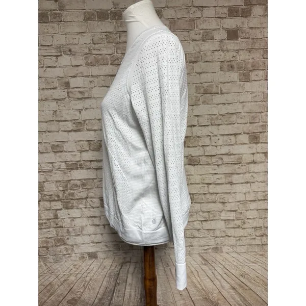 Lululemon Swiftly‎ Breathe Long Sleeve Top Womens 10 White Relaxed Fit Athletic - Image 3