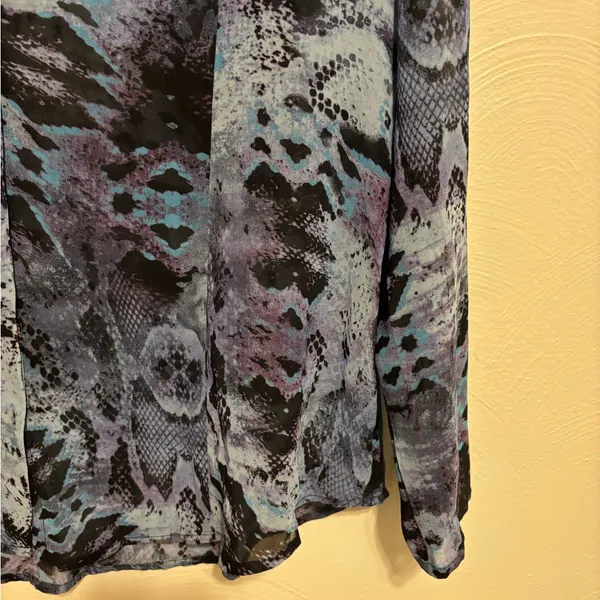 CAbi Style 609 Blue Abstract Print Button Front Blouse Large - Image 7