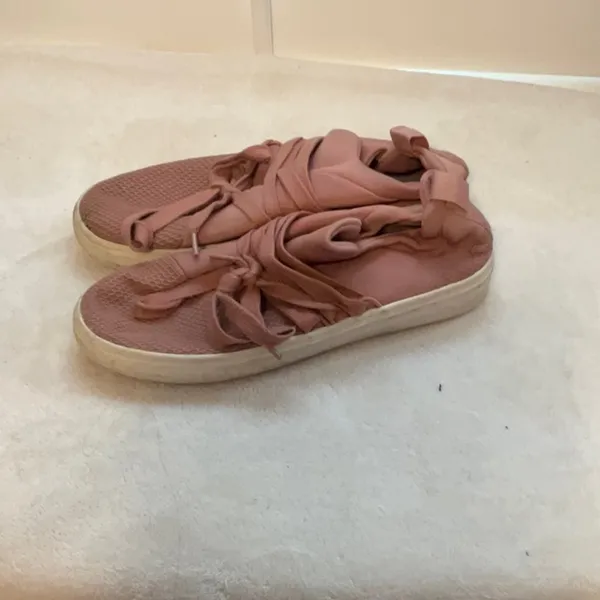 Steve Madden Pink Sneakers - Image 4