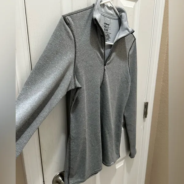 PATAGONIA Capilene base layer shirt size XS 1/4 zip gray - Image 11