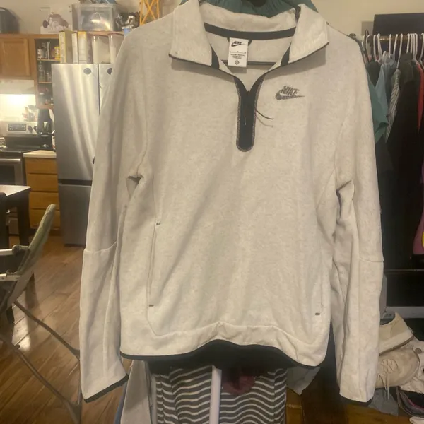 Nike Sweatshirt Women’s Pullover - Image 3