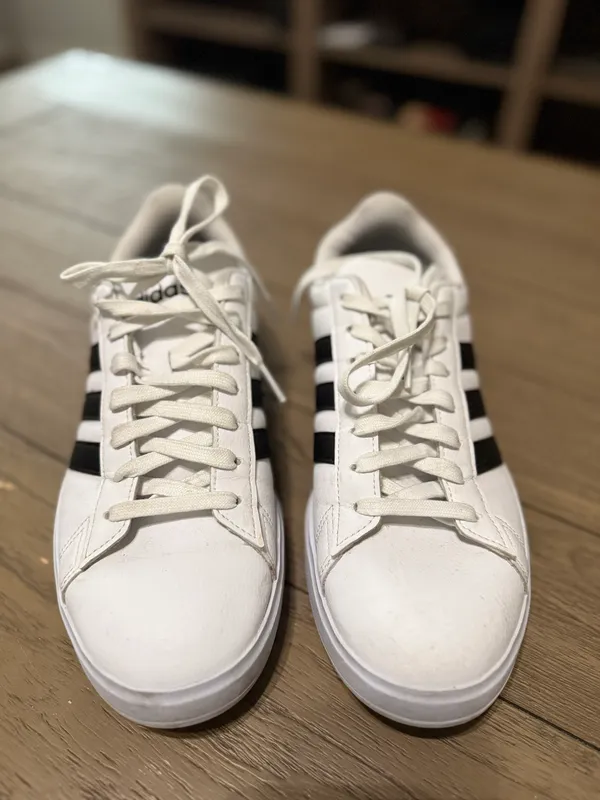 Adidas Women's Grand Court 2.0 Sneaker size 8! No :( - Image 3