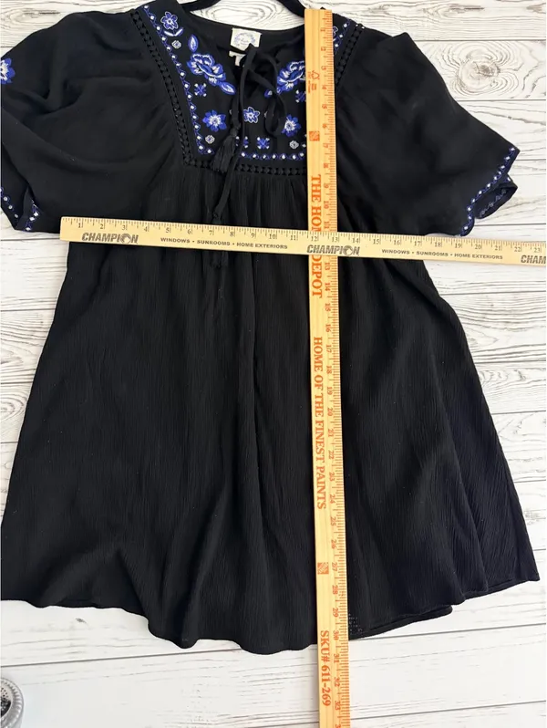 Blue Rain Women’s XXS Black Embroidered Floral Boho Mini Dress Bell Sleeve - Image 9
