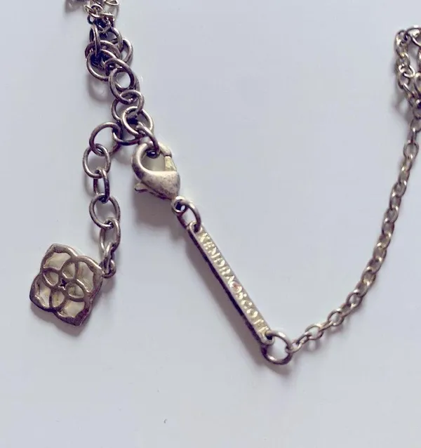Kendra Scott- Azalea pendant necklace - Image 3