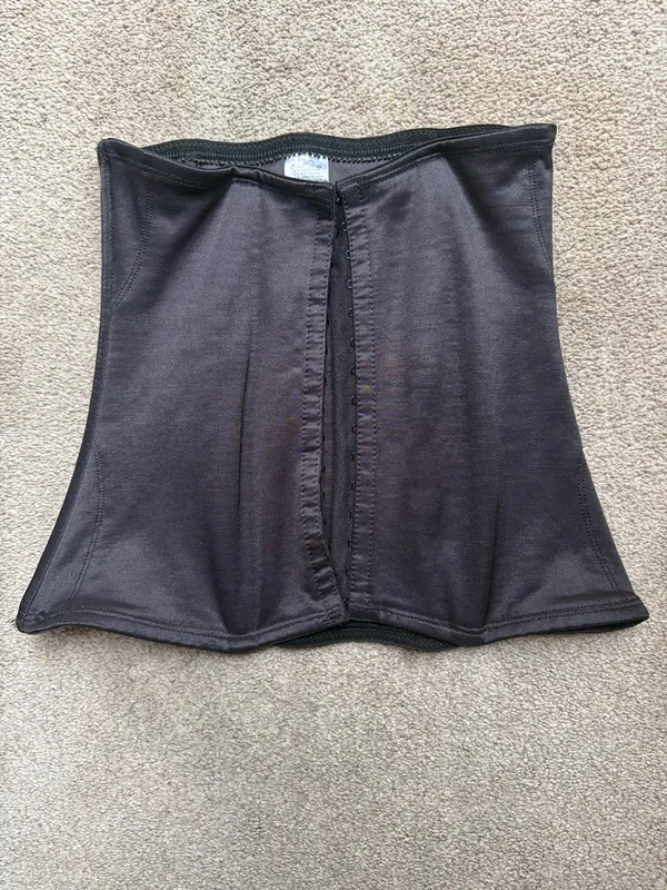Woman’s Small MiracleSuit Black Waist Trainer Corset Shaper 15 Eyelet Closure - Image 4