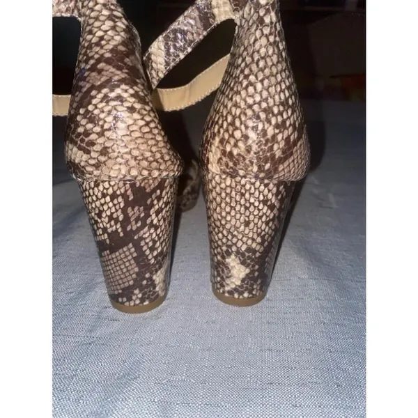 Women's Jessica Simpson Brown Snake Print Heels Size 7.5 - Image 3