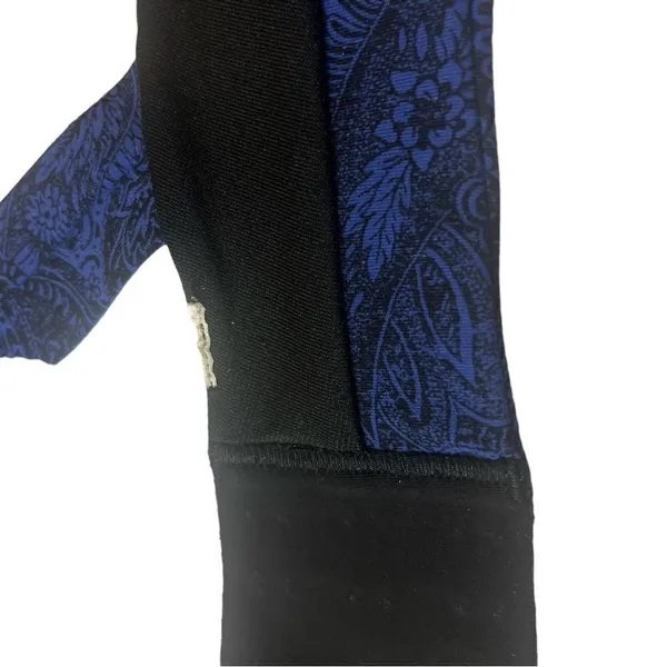 Lululemon workout bra blue paisley - Image 4