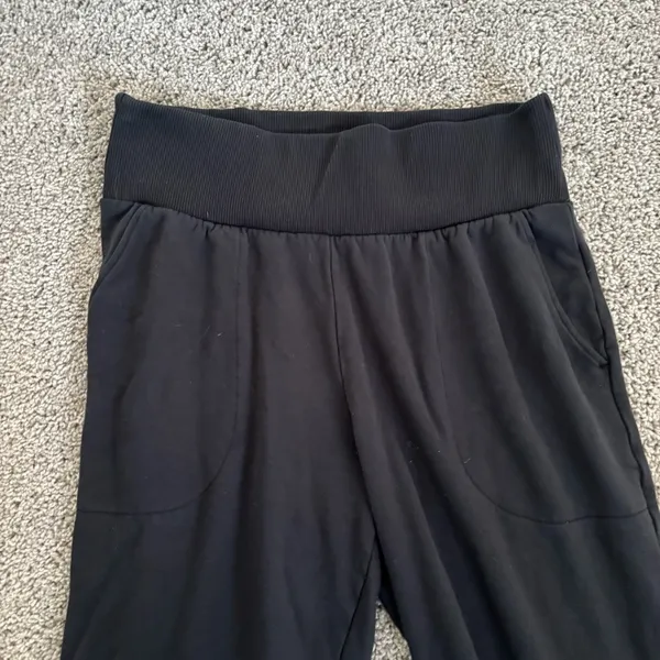 Nike Yoga Women’s Flow Hyper 7/8 Sweat Pants CJ3827 Black Size Medium - Image 4