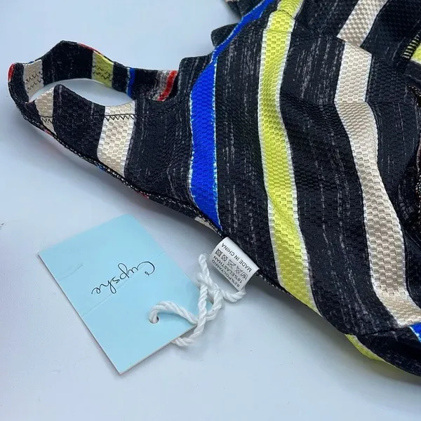NWT Cupshe swim top size Medium - Image 6