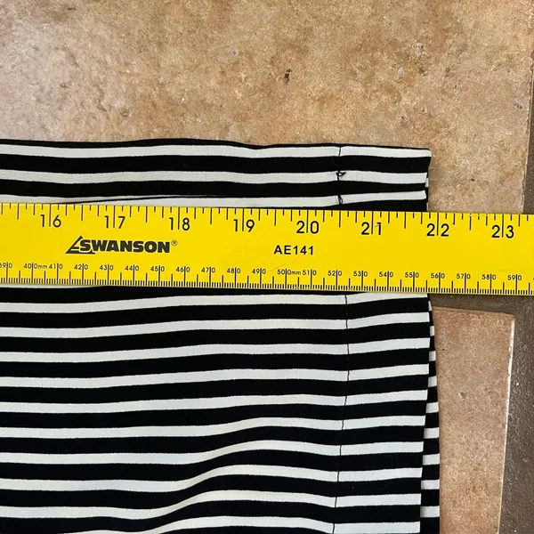 Zara Black and White Striped Wide Leg Pants - Image 6