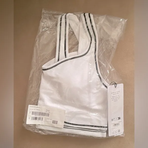 NEW ALO Yoga Airbrush Heart Throb White & Black Sports Bra Size L - Image 8