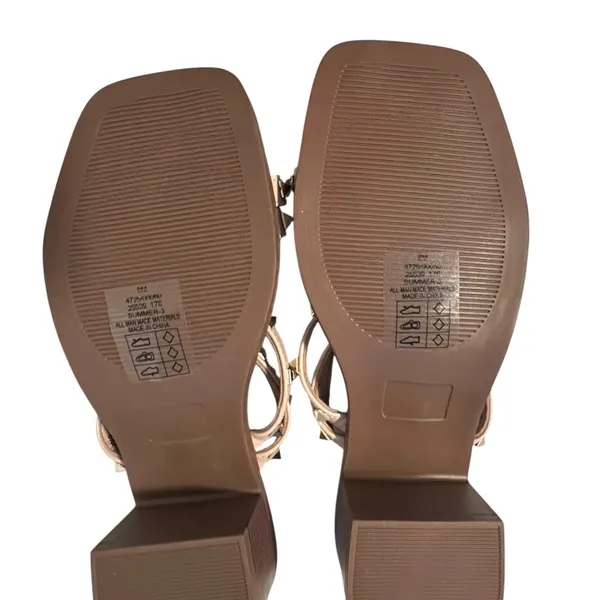Pierre Dumas Blush‎ Studded Sandals with 2in Heel NWOT Size 8 Preppy HOCO - Image 4