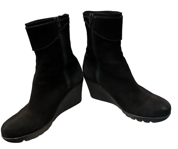Black Waterproof Italian Calf Suede Token Wedge Ankle Boot 8 1/2 - Image 2