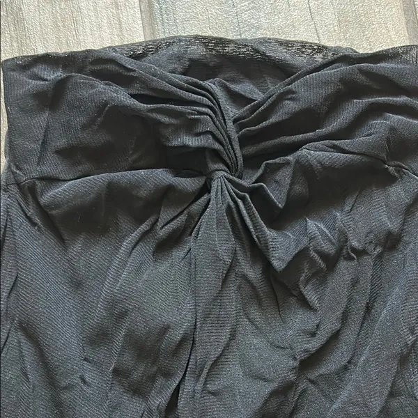Elegant Black Midi Skirt - Image 2