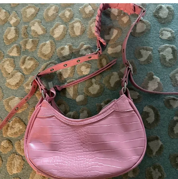 Pink purse - Image 2