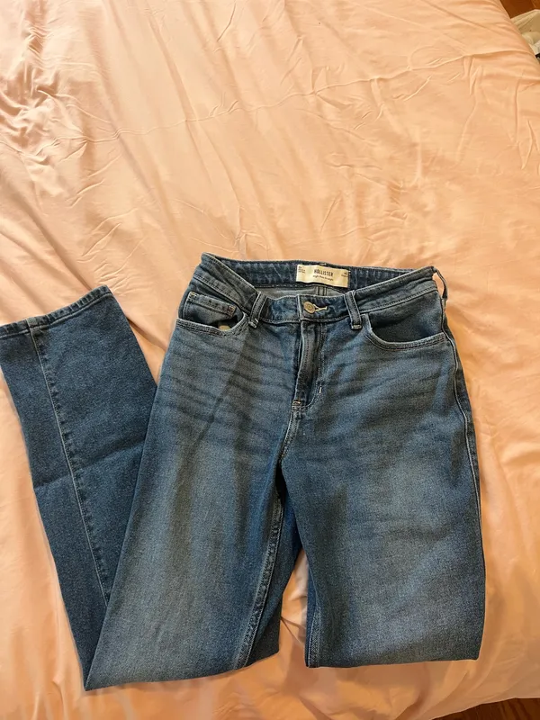 Hollister Dad High-Rise Jeans - Image 2