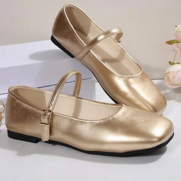 SheIn Women's Buckle Decor Simple Ballet Flats - Image 2