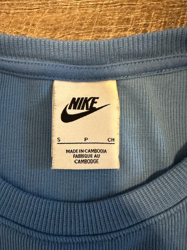 Women’s Nike Crop Top Tank Top Blue Small - Image 4