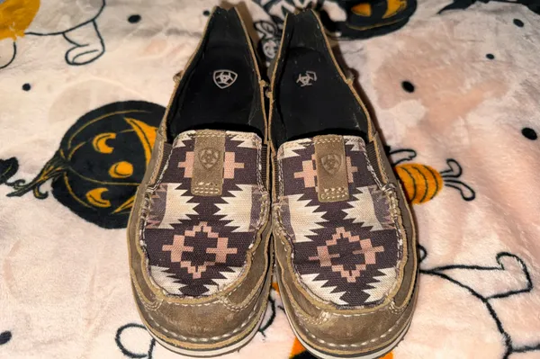 Ariat Slip-On Leather Shoes - Image 2