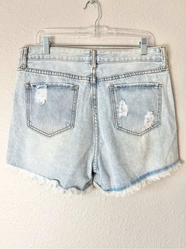 S.O.N.G Light Wash Denim Jean Beaded Shorts Size 32 - Image 2