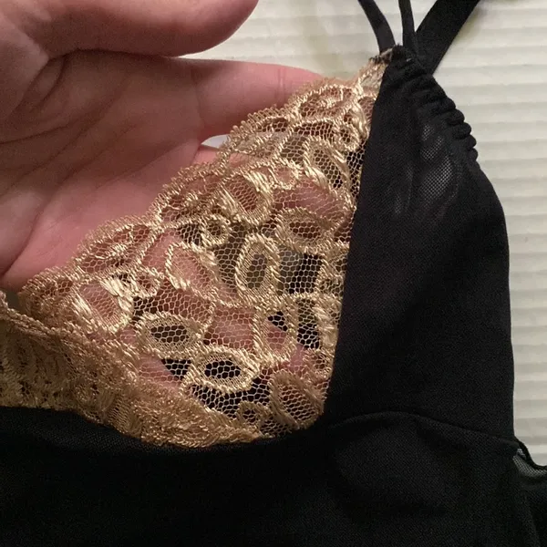Vintage Pretty Lady black nylon lace trim short slip nightie, size medium - Image 3