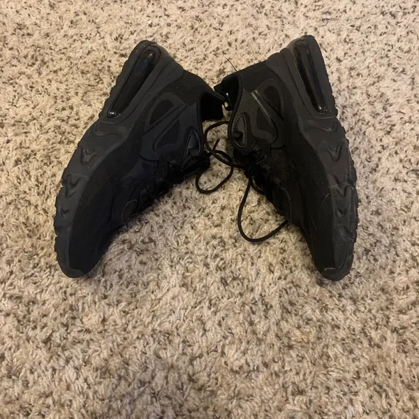 Nike Air Max 270 React GS Black Running Shoes - Image 4