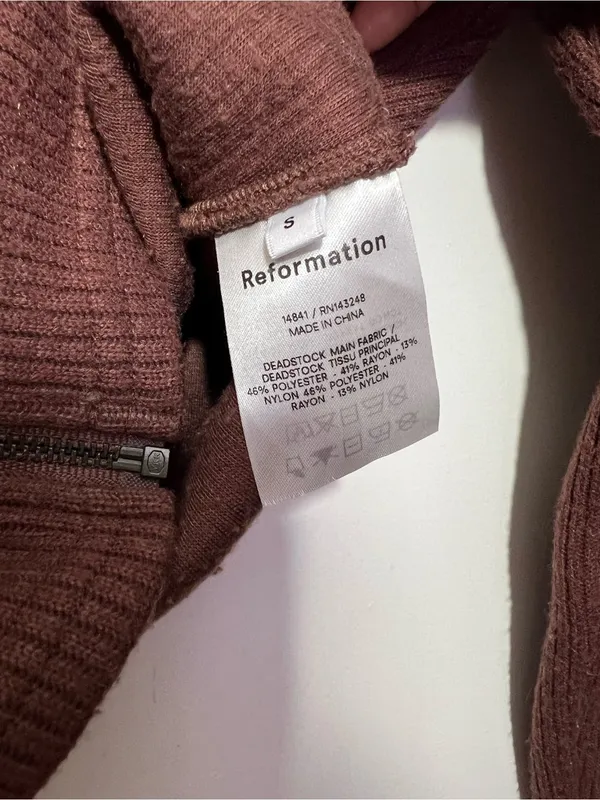 Reformation brown Ribbed Zip-Front Mock Collar top size S - Image 8