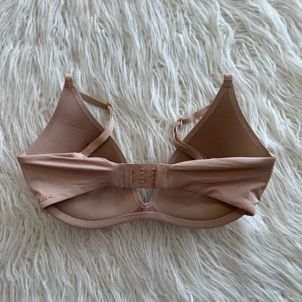 Skims Wireless Super Push up Bra Clay Size 32D - Image 5