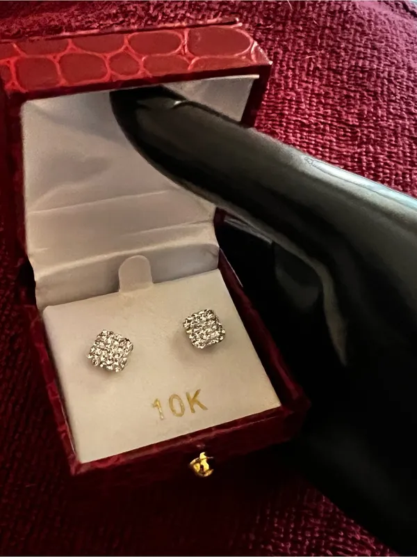 10K Yellow Gold Crystal Encrusted Square Stud Earrings - Image 2