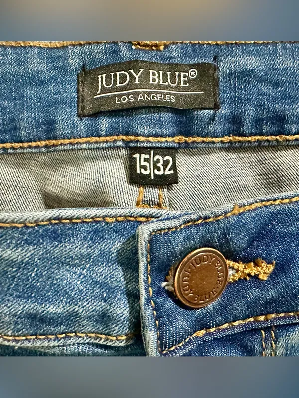 Judy Blue relaxed skinny fit tummy control jeans size 15/32 - Image 7