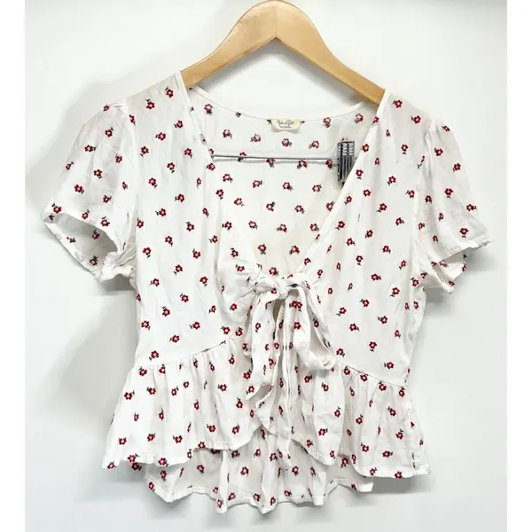 John Galt Cropped Floral Top‎ Size Medium White Red Tie Front Ruffle - Image 2