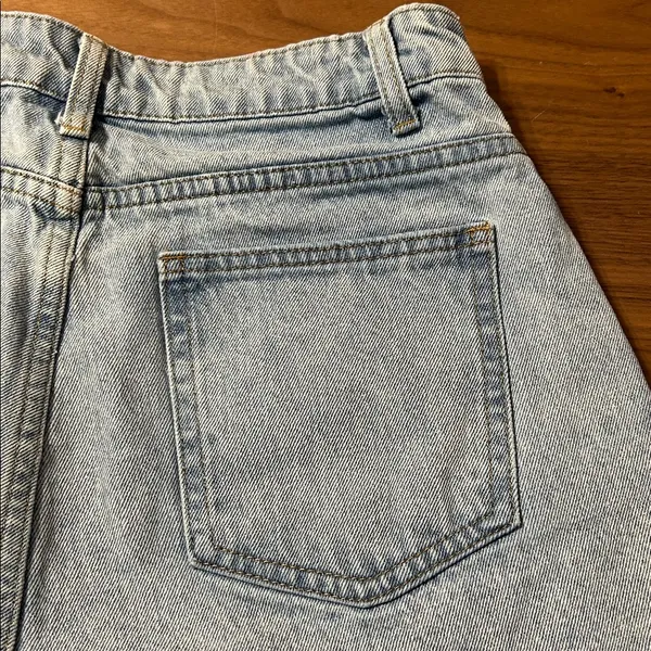 DISSH Light Blue Frayed Jean Shorts Size 12 - Image 12