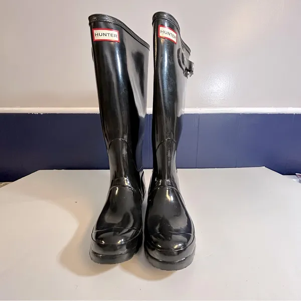 Hunter Women’s Original Tall Gloss Rain Boots in‎ Black Size 7 - Image 2
