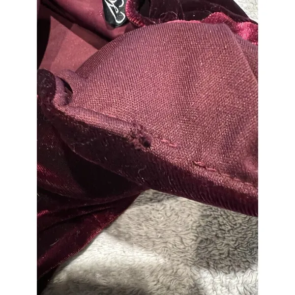 Windsor Red Velvet Vixen Long Sleeve Mini Dress size medium - Image 8