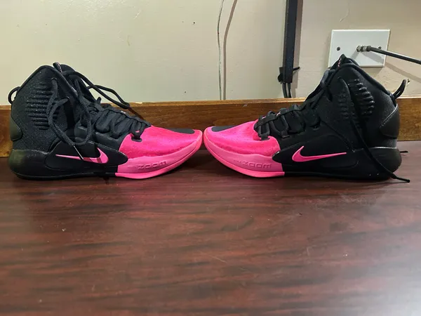 Nike Hyperdunk Basketball Shoes Women’s 7.5 - Image 11