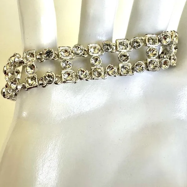 Silver tone rhinestone bracelet - Image 4